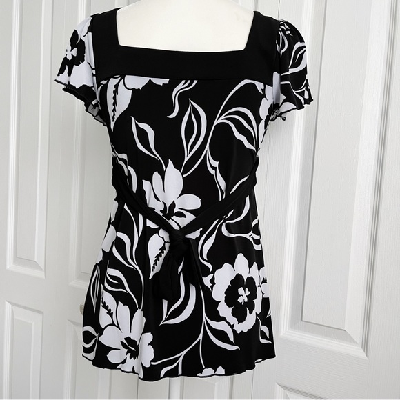 Moa Moa Tie Back Flowing Short Sleeve Blouse - Picture 2 of 5